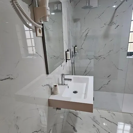 O Encontro 3* Sendim (Braganca)