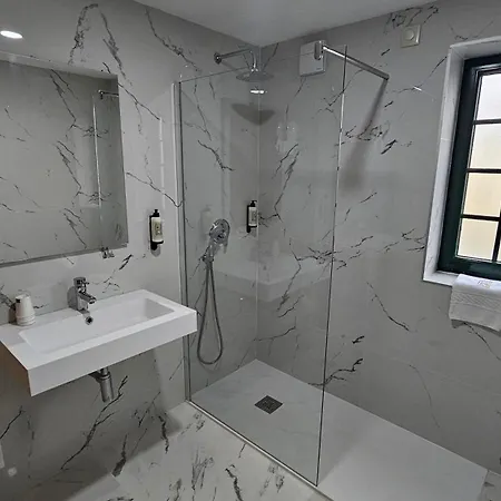 酒店 O Encontro Sendim (Braganca)