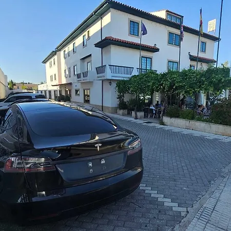 O Encontro Hotell Sendim (Braganca)