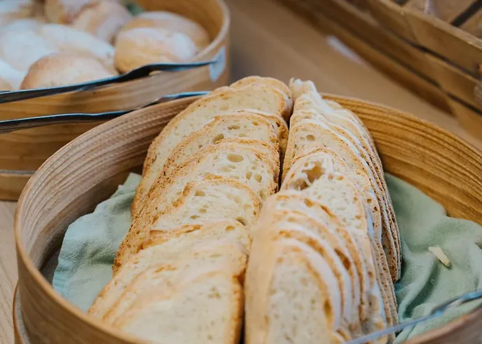 Отель O Encontro Sendim (Braganca)